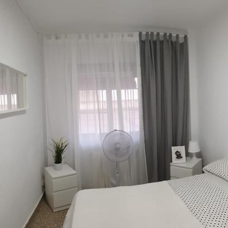 Apartment For 6 People. Βαλένθια Εξωτερικό φωτογραφία