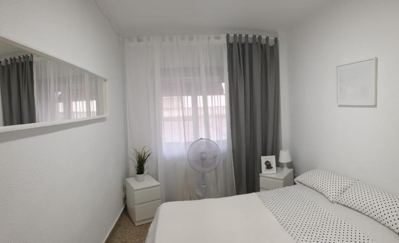 Apartment For 6 People. Βαλένθια Εξωτερικό φωτογραφία