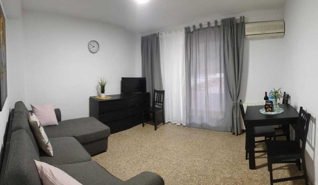 Apartment For 6 People. Βαλένθια Εξωτερικό φωτογραφία